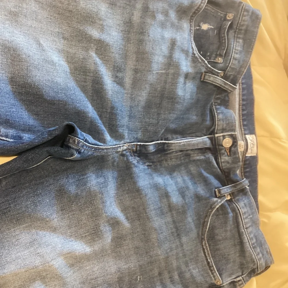 J crew broken in comfy BF jeans sz 33